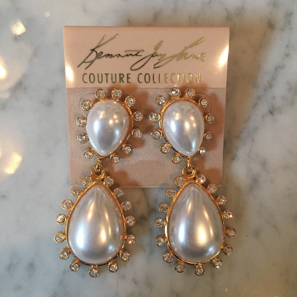 Kenneth Jay Lane Drop Pearl Earrings Gold